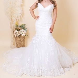 Maggie Sottero Ivory Size 6 Bridal Gown